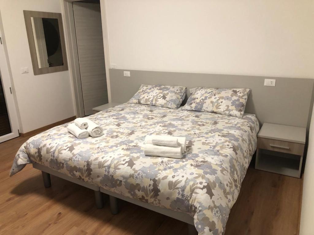 Locanda Rossa Hotel Romans di Varmo Luaran gambar