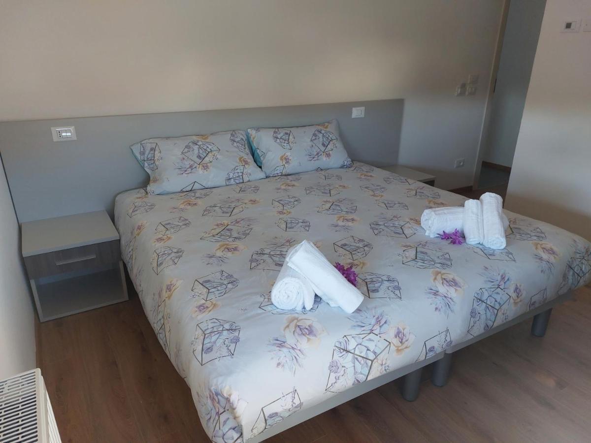 Locanda Rossa Hotel Romans di Varmo Luaran gambar
