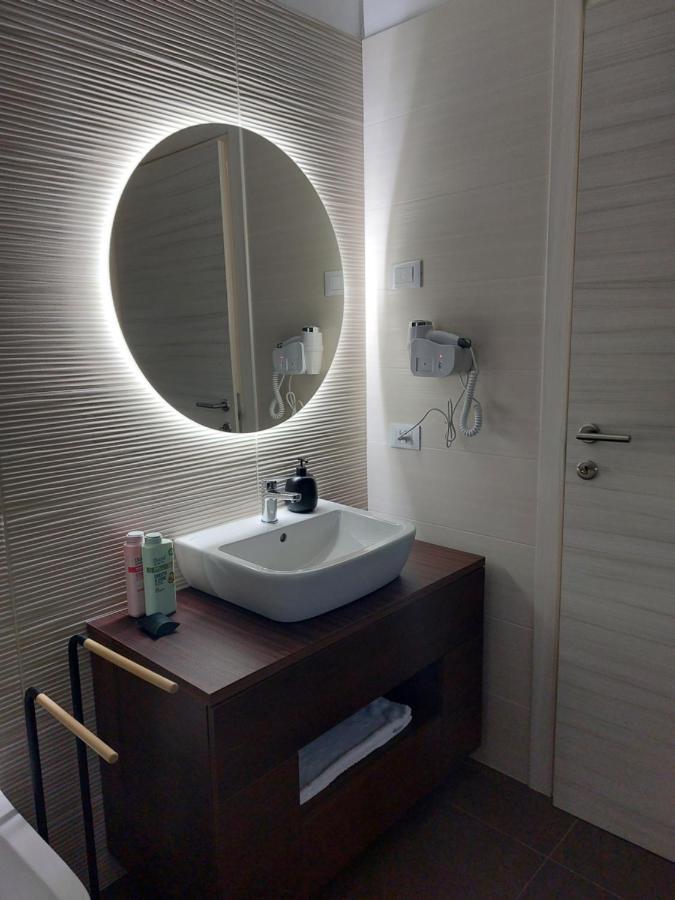 Locanda Rossa Hotel Romans di Varmo Luaran gambar