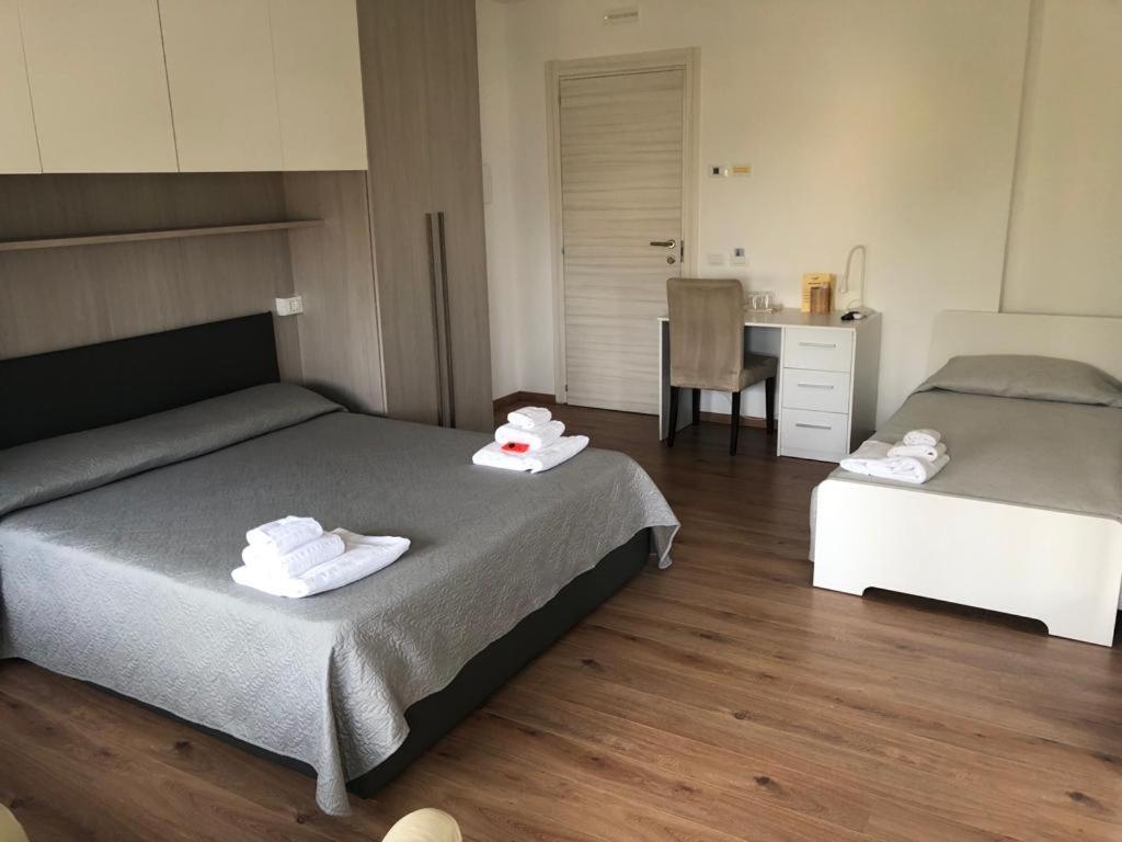 Locanda Rossa Hotel Romans di Varmo Luaran gambar