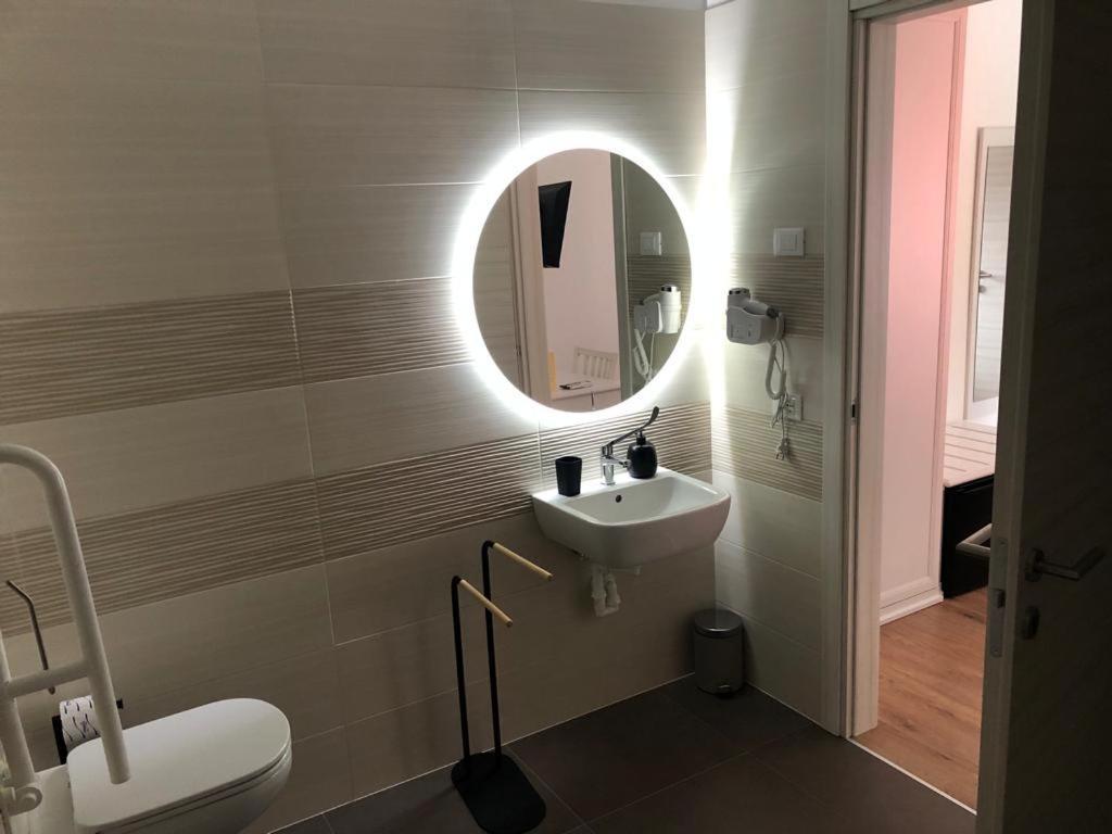 Locanda Rossa Hotel Romans di Varmo Luaran gambar